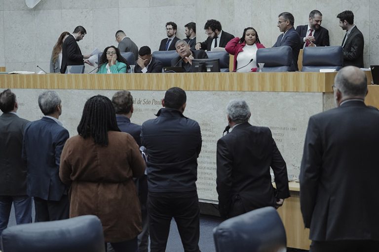 2024-07-02-sessao-plenaria-Richard-lourenco-Abre-00614