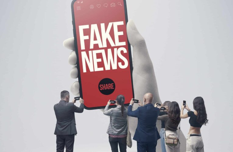 Viu fake news por aí? Você pode ligar para disque-denúncia do TSE